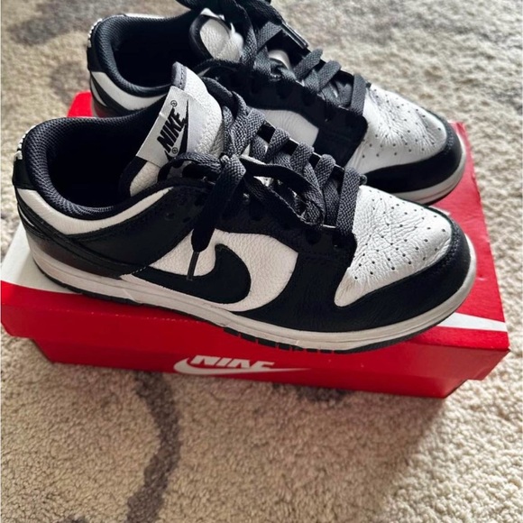 NIKE WOMEN'S DUNK LOW WHITE / BLACK - WHITE - Picture 2 of 5